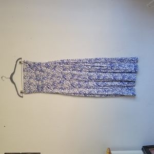 THE  LIMITED sleevesles maxi dress size Small color blue white yellow